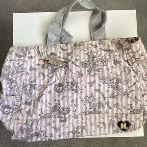 Harajuku Lovers shoulder bag.
